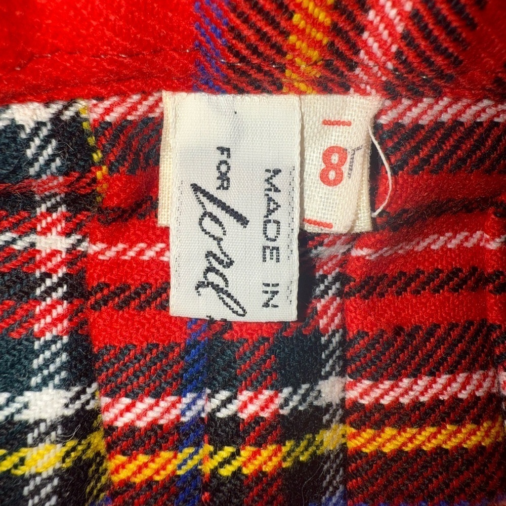 Lord & Taylor Red Tartan Kilt. Size 8 - Picture 2 of 13